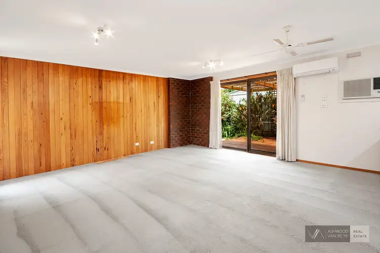 Second view of Homely unit listing, Unit 4/1-7 Jefferson St, Bairnsdale VIC 3875