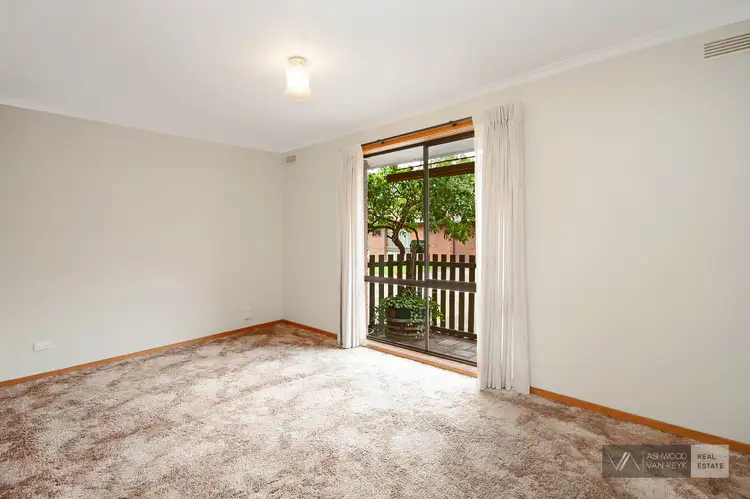 Fifth view of Homely unit listing, Unit 4/1-7 Jefferson St, Bairnsdale VIC 3875