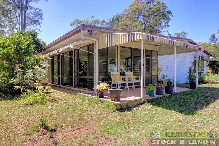 10 Ironbark Cres, Yarravel NSW 2440