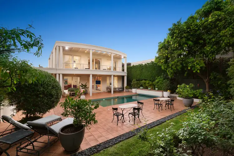 2B Dudley St, Brighton VIC 3186
