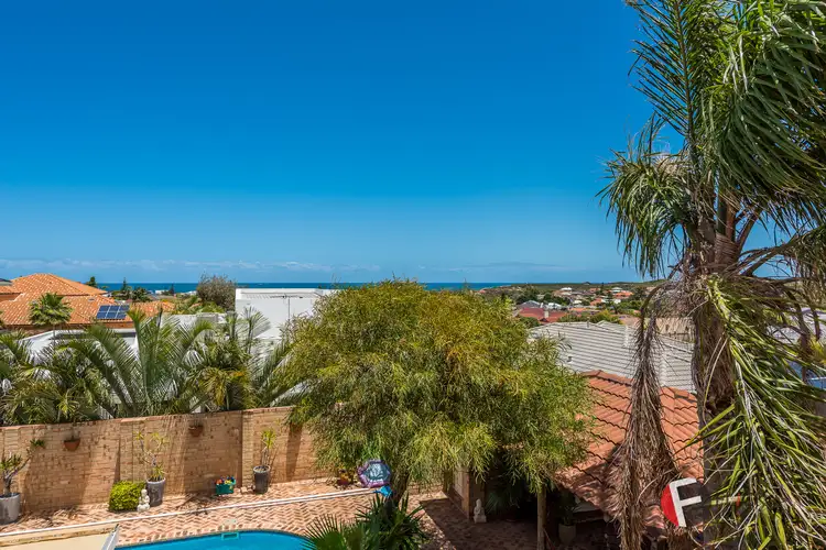 20 Dampier Ave, Mullaloo WA 6027