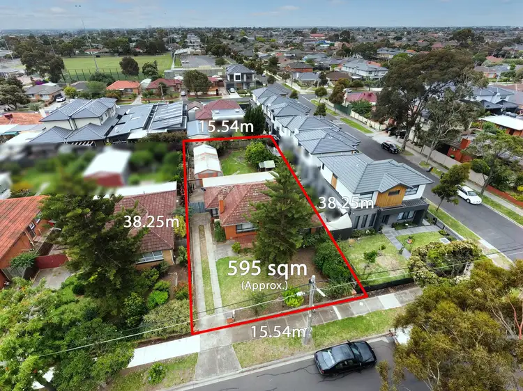 22 Westminster Drive, Avondale Heights VIC 3034