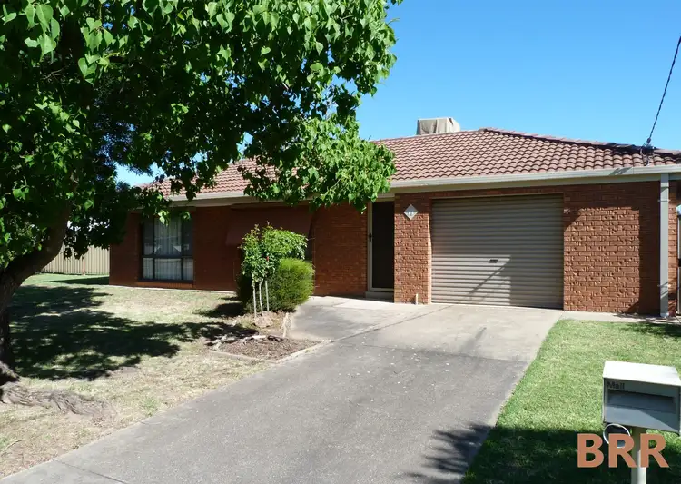 17 Amos Ave, Benalla VIC 3672