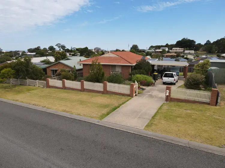 13 Mccue Rd, Kalimna VIC 3909