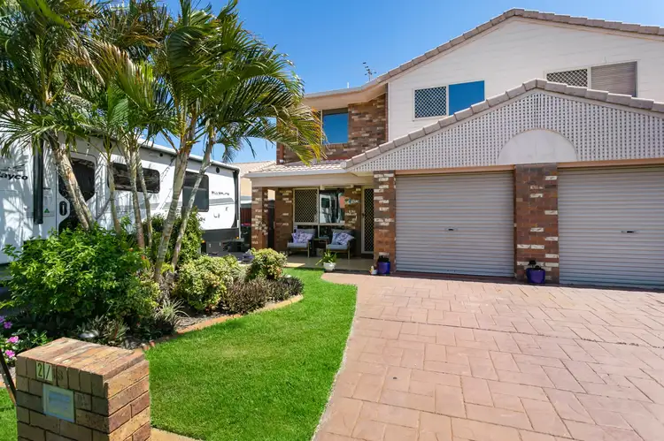Third view of Homely semi-detached listing, Unit 2/18 Hoya Crescent, Bongaree QLD 4507