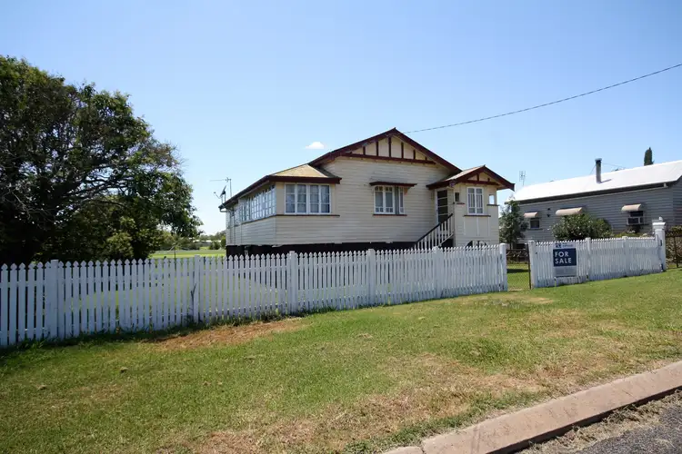 262 East St, Warwick QLD 4370