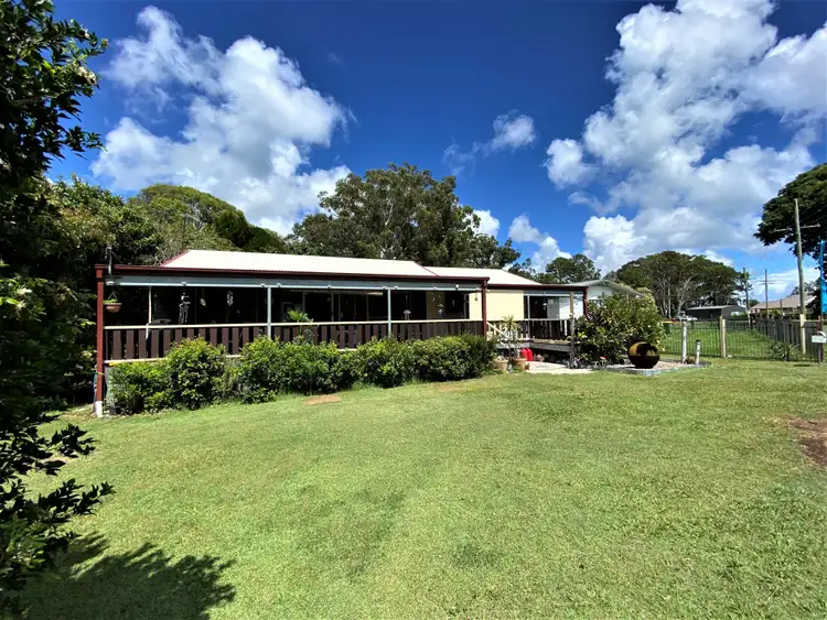 Second view of Homely house listing, 7 Alexander St, Macleay Island QLD 4184