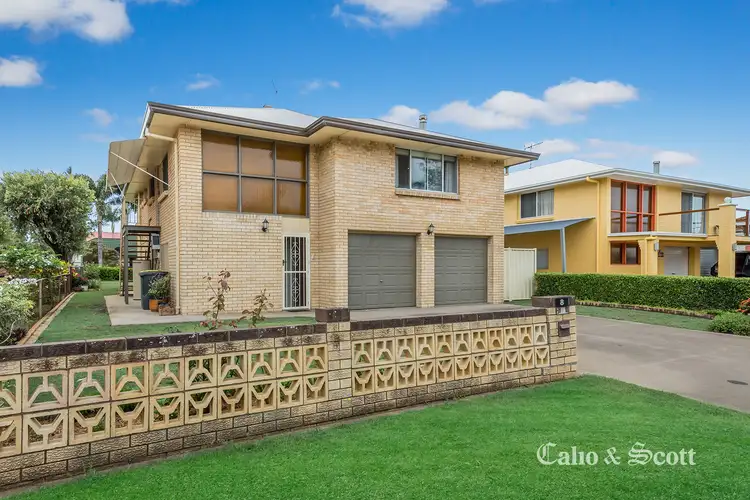 8 Sixteenth Ave, Brighton QLD 4017