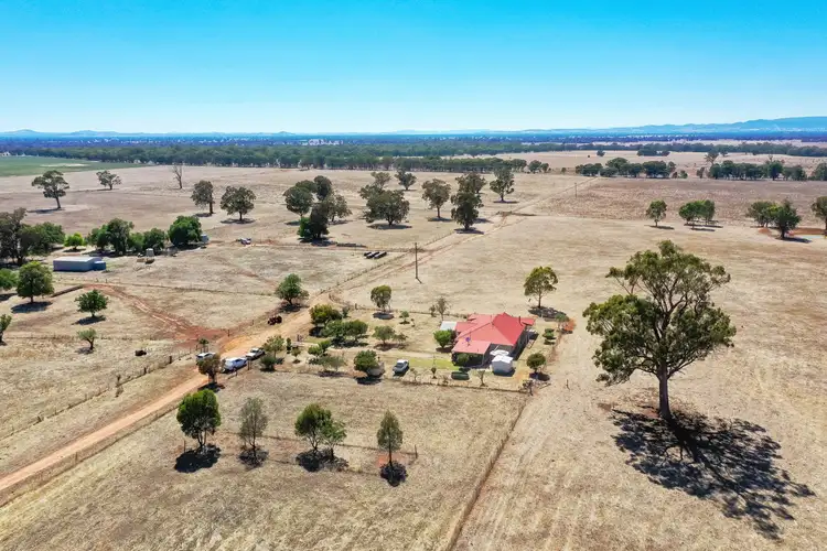 'Camelot' 49 Camelot Lane, Walla Walla NSW 2659