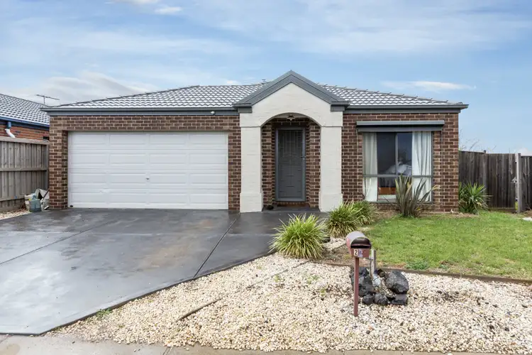 2 Stefan Dr, Harkness VIC 3337