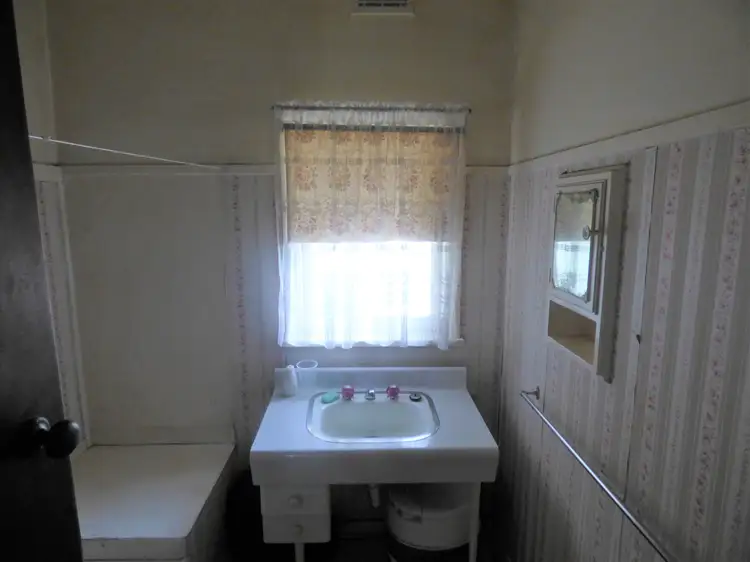 Fifth view of Homely house listing, 11 Hawker St, Moe VIC 3825