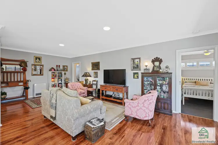 Third view of Homely townhouse listing, 19 Murray St, Trafalgar VIC 3824