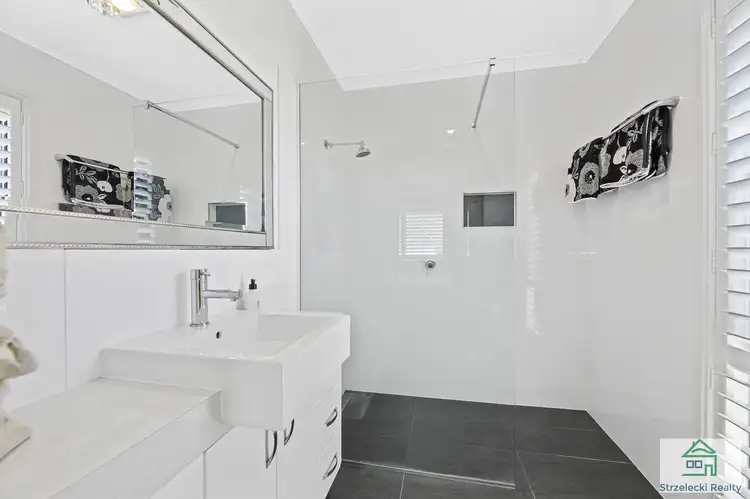 Fifth view of Homely townhouse listing, 19 Murray St, Trafalgar VIC 3824