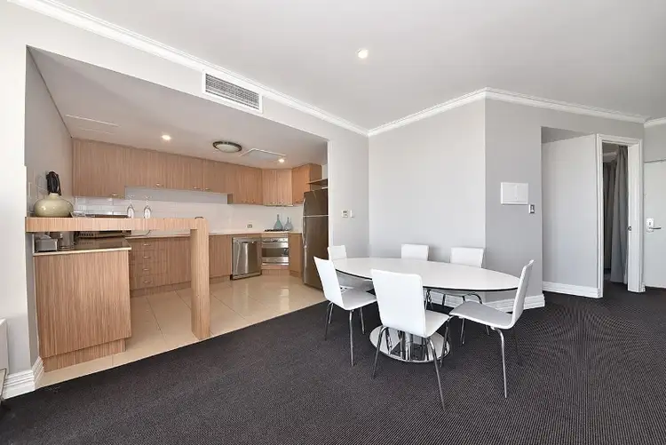 10 Oceanside Promenade