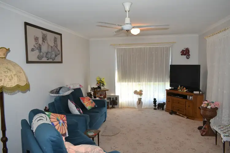 Third view of Homely house listing, 3 Jenny Ct, Point Vernon QLD 4655