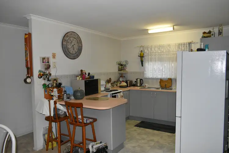 Seventh view of Homely house listing, 3 Jenny Ct, Point Vernon QLD 4655