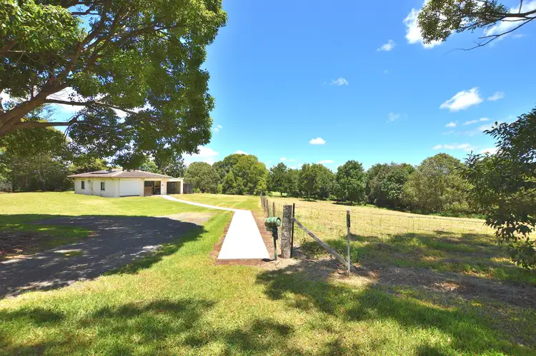 93 Macadamia Dr, Maleny QLD 4552