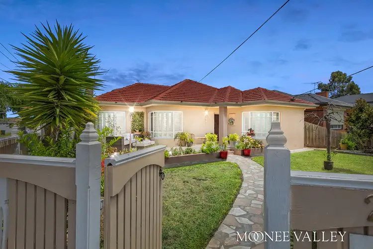 21 Lake Street, Avondale Heights VIC 3034