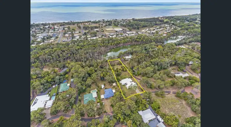 17 Woodlands Lane, Moore Park Beach QLD 4670
