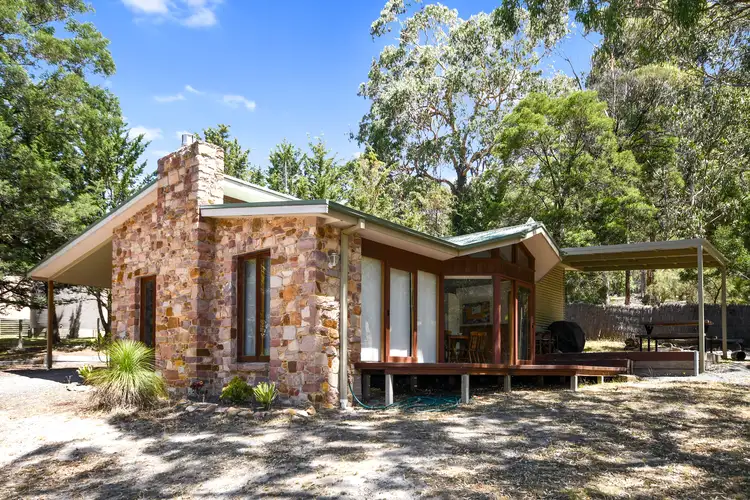 84 High Rd, Halls Gap VIC 3381