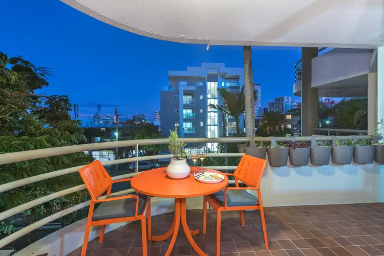 Second view of Homely unit listing, Unit 8/32 Fortescue St, Spring Hill QLD 4000