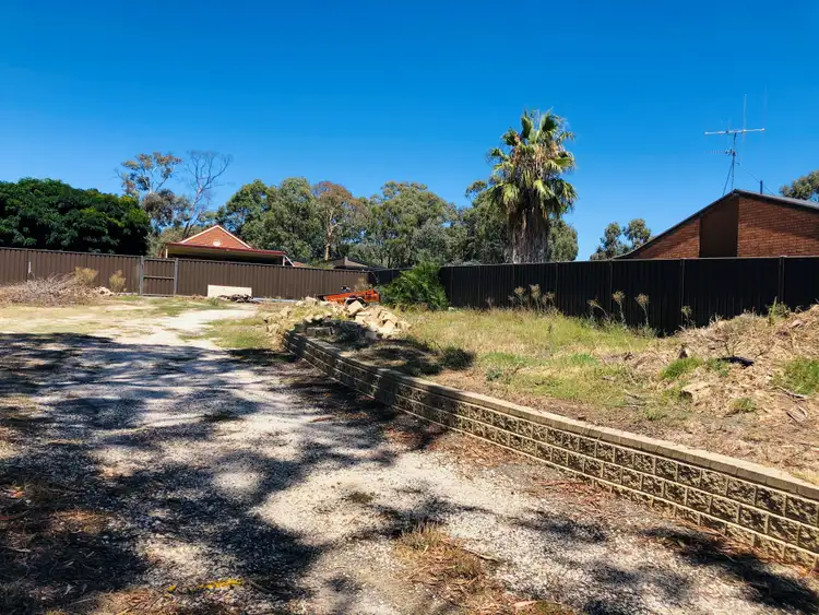 19B John St, Kangaroo Flat VIC 3555