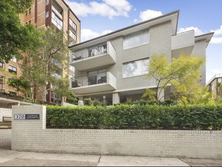 370 Edgecliff Rd