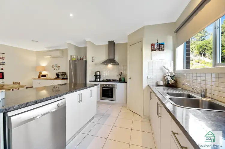 Third view of Homely house listing, 15 Fernlea Cl, Trafalgar VIC 3824