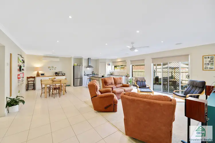 Fourth view of Homely house listing, 15 Fernlea Cl, Trafalgar VIC 3824