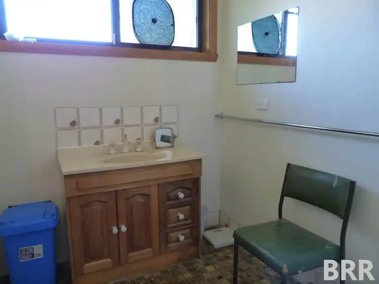 Fourth view of Homely house listing, 10 Robinson Ct, Benalla VIC 3672