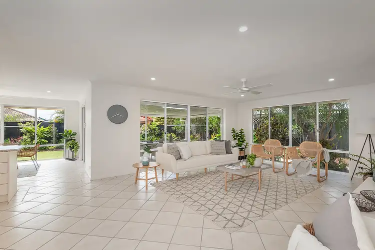 8 Brushbox Cct, Twin Waters QLD 4564