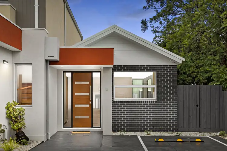 10/4-8 Military Road, Avondale Heights VIC 3034