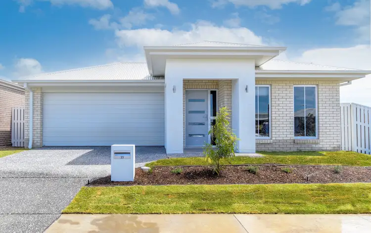 33 Benjamen Cres, Nirimba QLD 4551