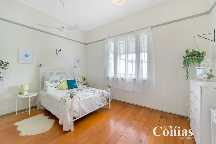 Fifth view of Homely block of units listing, 11 Leonard St, Woolloongabba QLD 4102