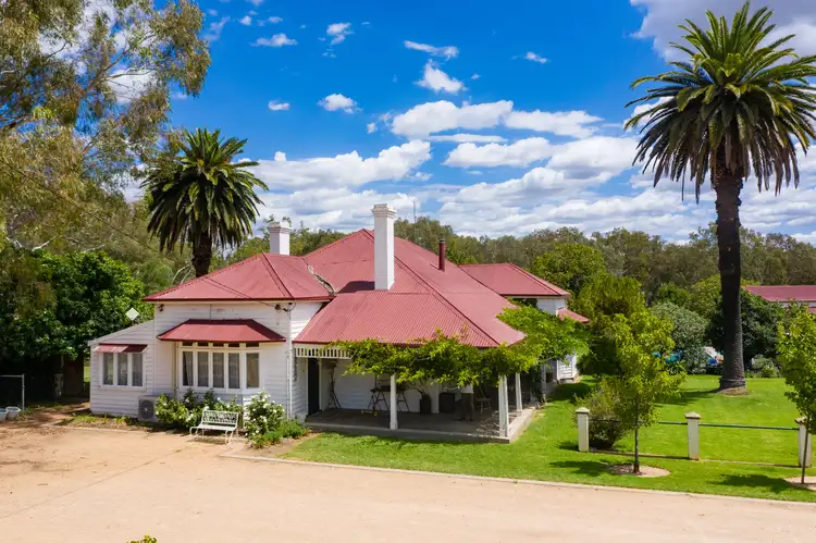 101 Walbundrie Rd, Culcairn NSW 2660