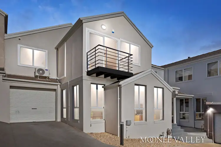 8/9B Weyburn Place, Avondale Heights VIC 3034