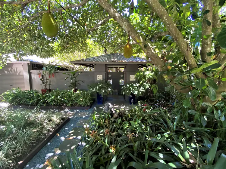 44 Cooee Cres, Macleay Island QLD 4184