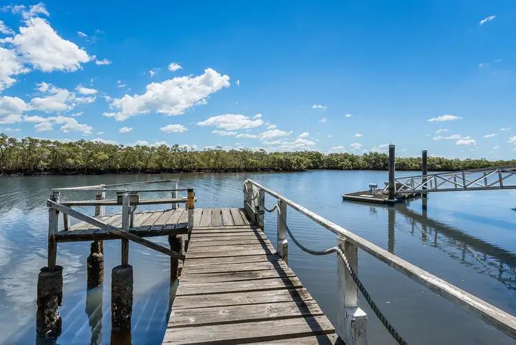 98 Holmes St, Brighton QLD 4017