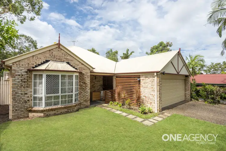 40 Beaufront Pl, Forest Lake QLD 4078