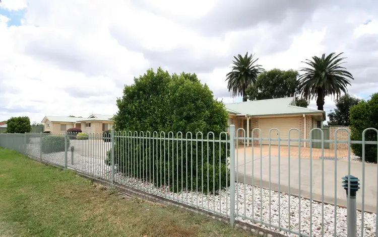 35 Pratten St, Warwick QLD 4370
