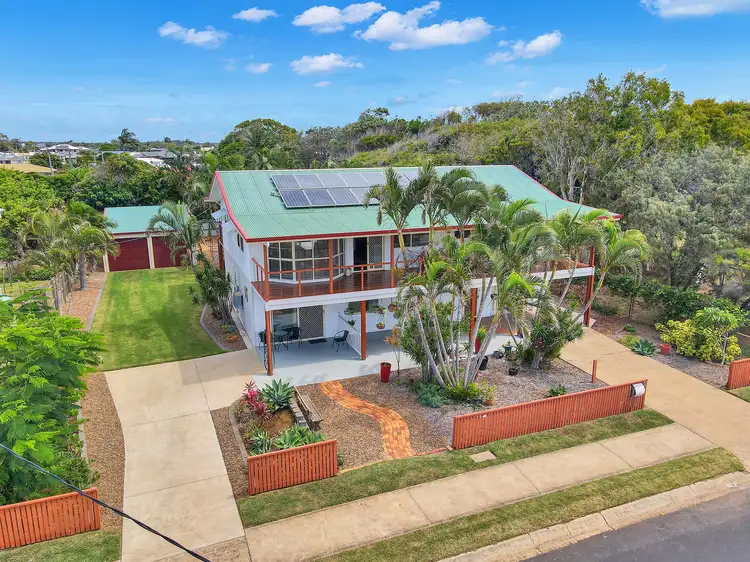 15 Scott St, Burnett Heads QLD 4670