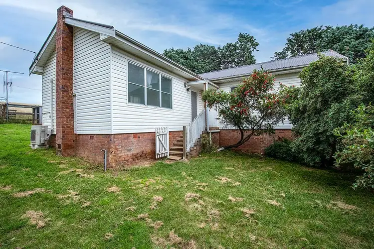 2200 Captains Flat Road