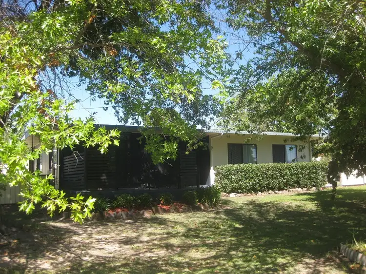 57 Sugarloaf Rd, Stanthorpe QLD 4380