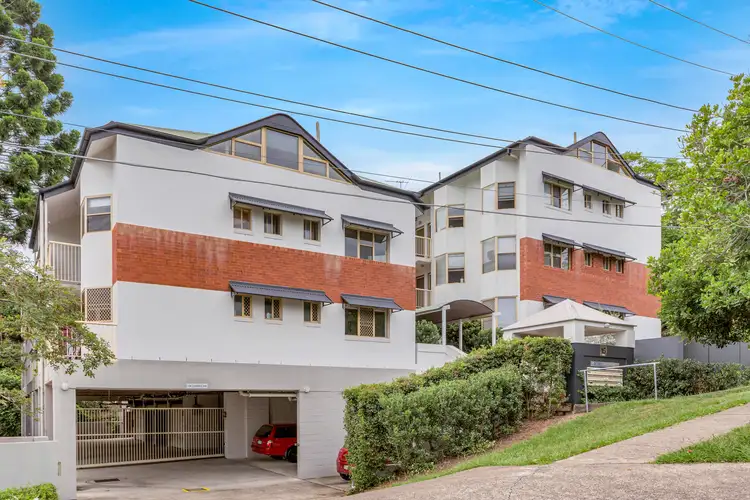 Unit 9/15 Clarence Rd, Indooroopilly QLD 4068