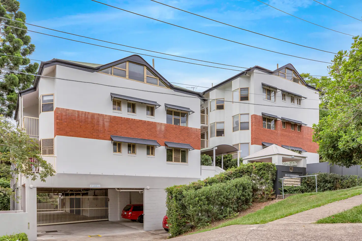 Main view of Homely unit listing, Unit 9/15 Clarence Rd, Indooroopilly QLD 4068