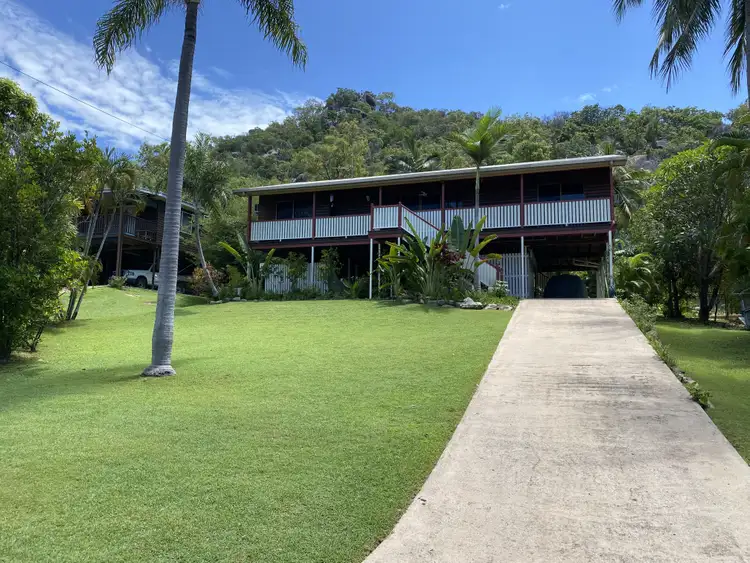 35 Compass Cres, Nelly Bay QLD 4819