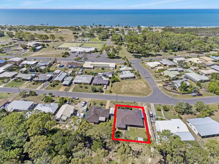 25 Orchid Dr, Moore Park Beach QLD 4670