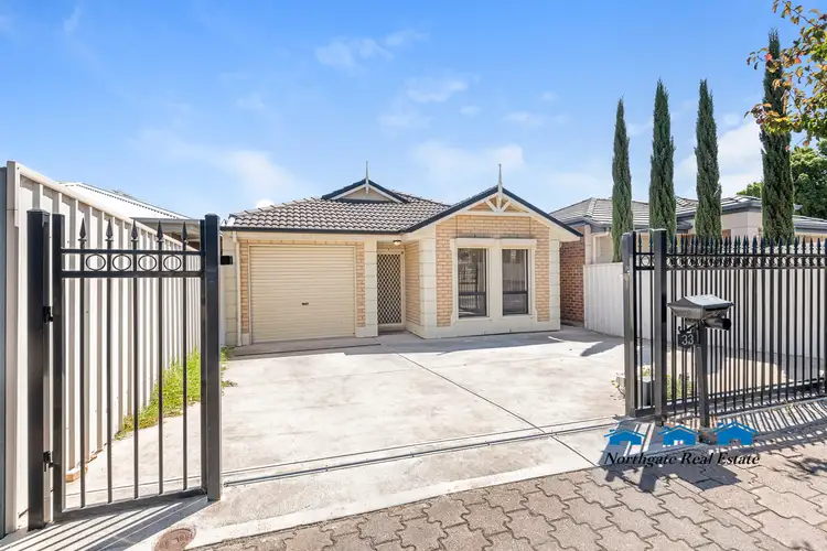 33 Dumfries Ave, Northfield SA 5085
