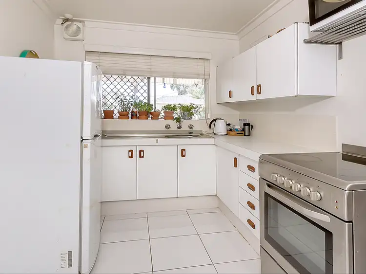 Fifth view of Homely unit listing, Unit 2/36 Shadbolt St, Booragoon WA 6154