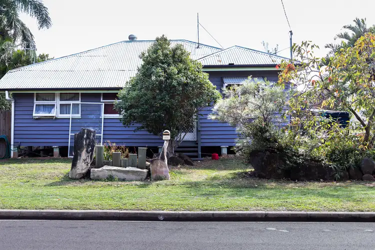 33 Mt Perry Rd, Bundaberg North QLD 4670